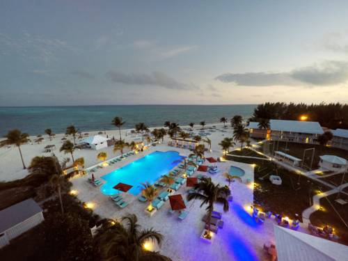 Viva Fortuna Beach Wyndham Pool and Ocean night time